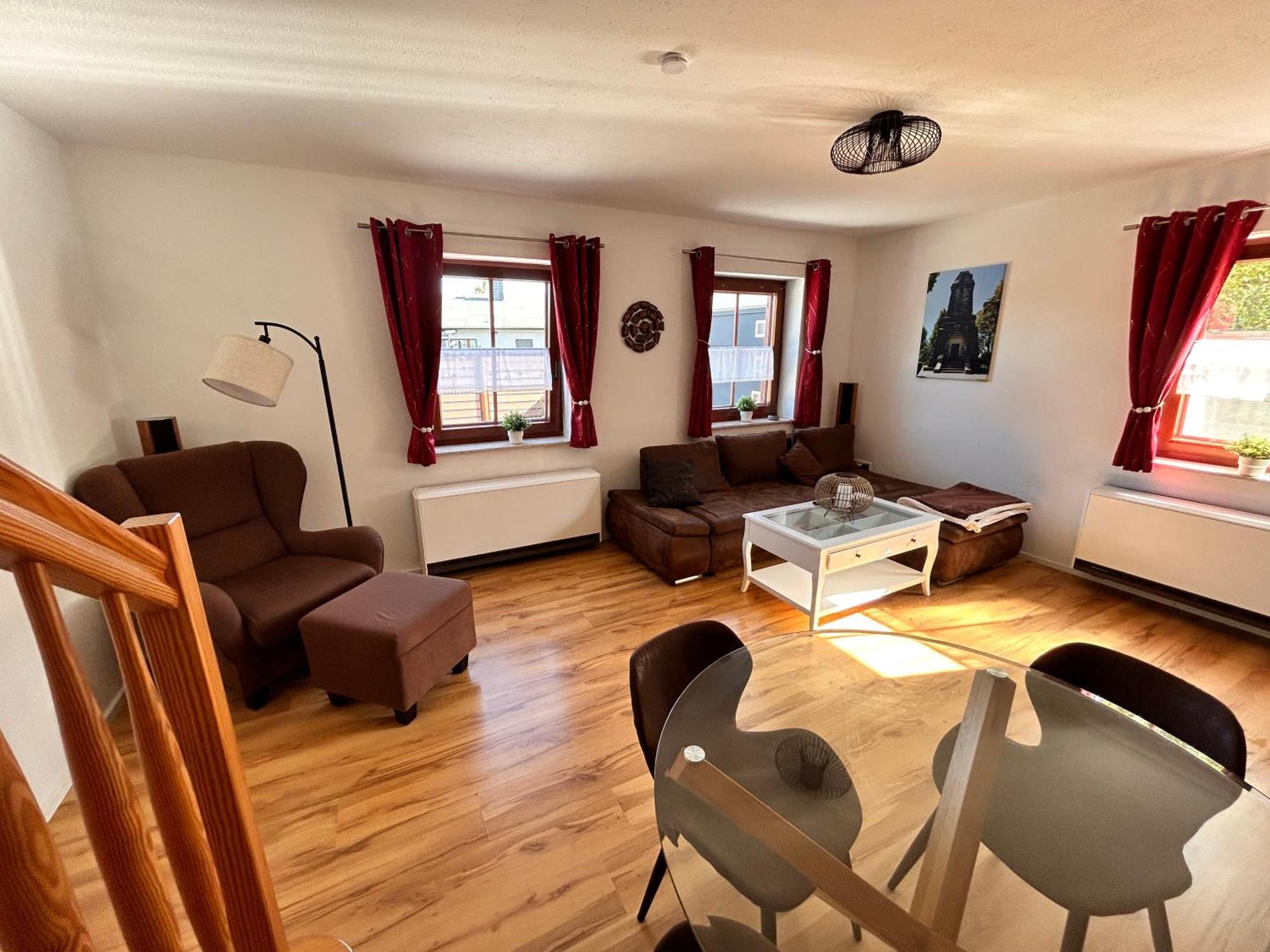 Ferienwohnung Mit Gartennutzung, Garage Und Wallbox Ebersbach-Neugersdorf Exterior foto